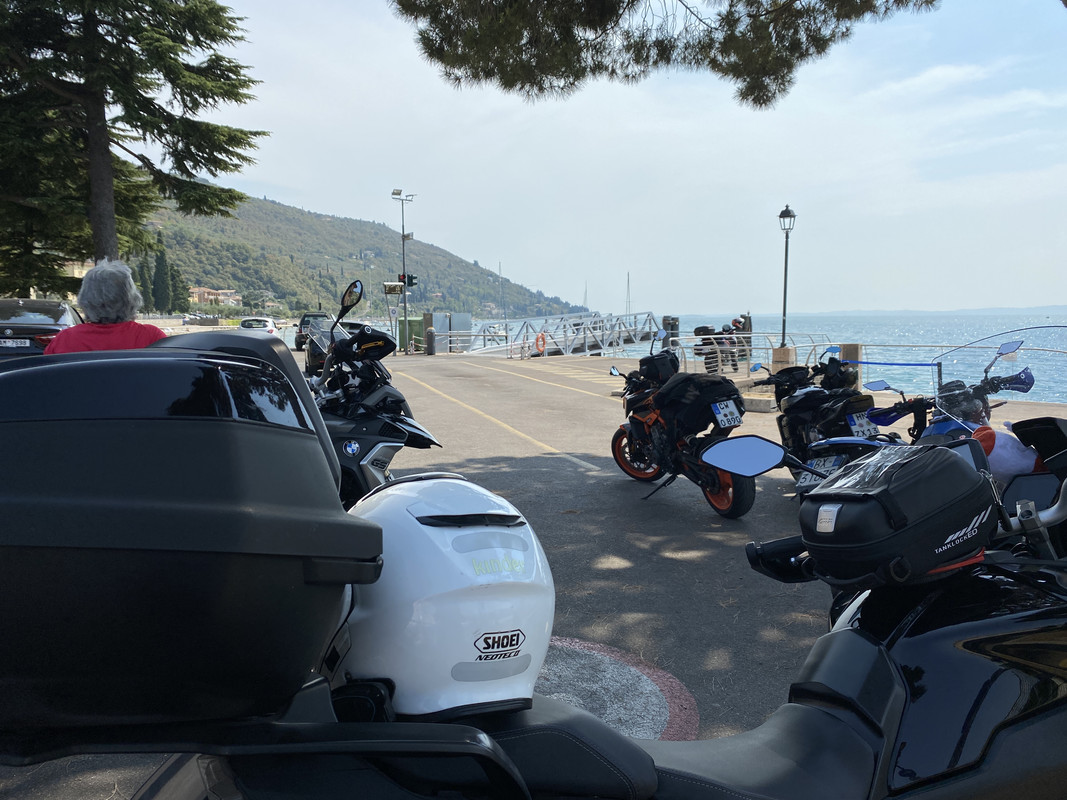 E811DB9F-58FA-41B6-B449-BED09235886E