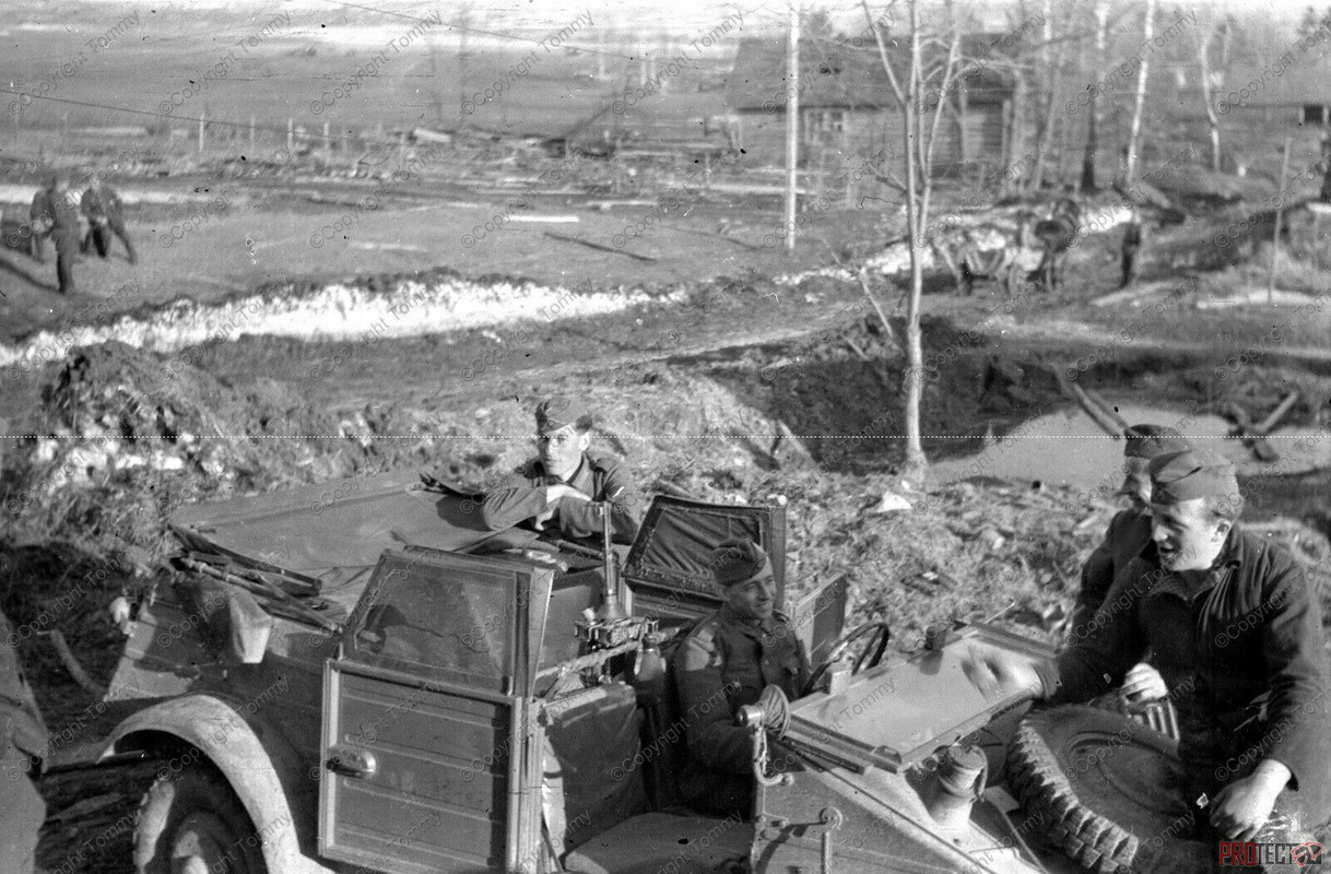 negativ foto ostfront VW Kübelwagen PKW Kübel