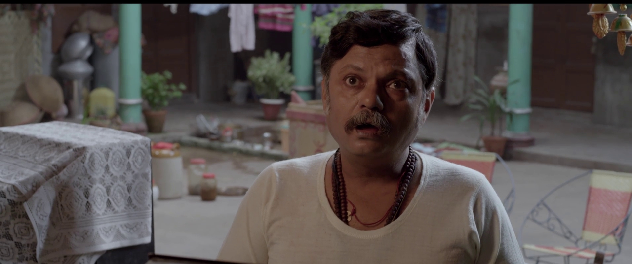 Yahan Sabhi Gyani Hain Movie Screenshot