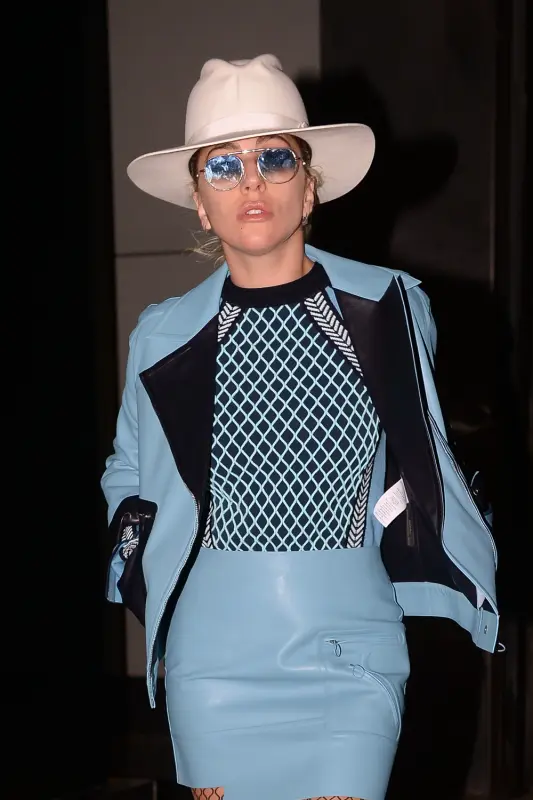 10-18-16-Leaving-a-Studio-in-NYC-002-JPG