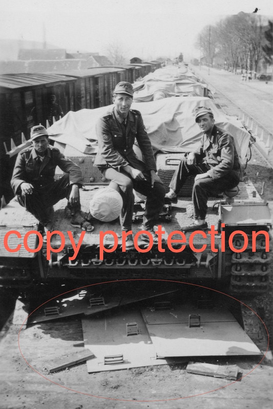 Foto STURMGESCHÜTZ IV Gebirgs-Panzerjäger-Abteilung StuG IV 1943