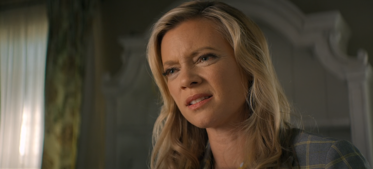 Stargirl.S01E02.S.T.R.I.P.E.1080p.10bit.AMZN.WEB-DL.DDP5.1.HEVC-Vyndros.mkv_snapshot_15.44_[2020.05.