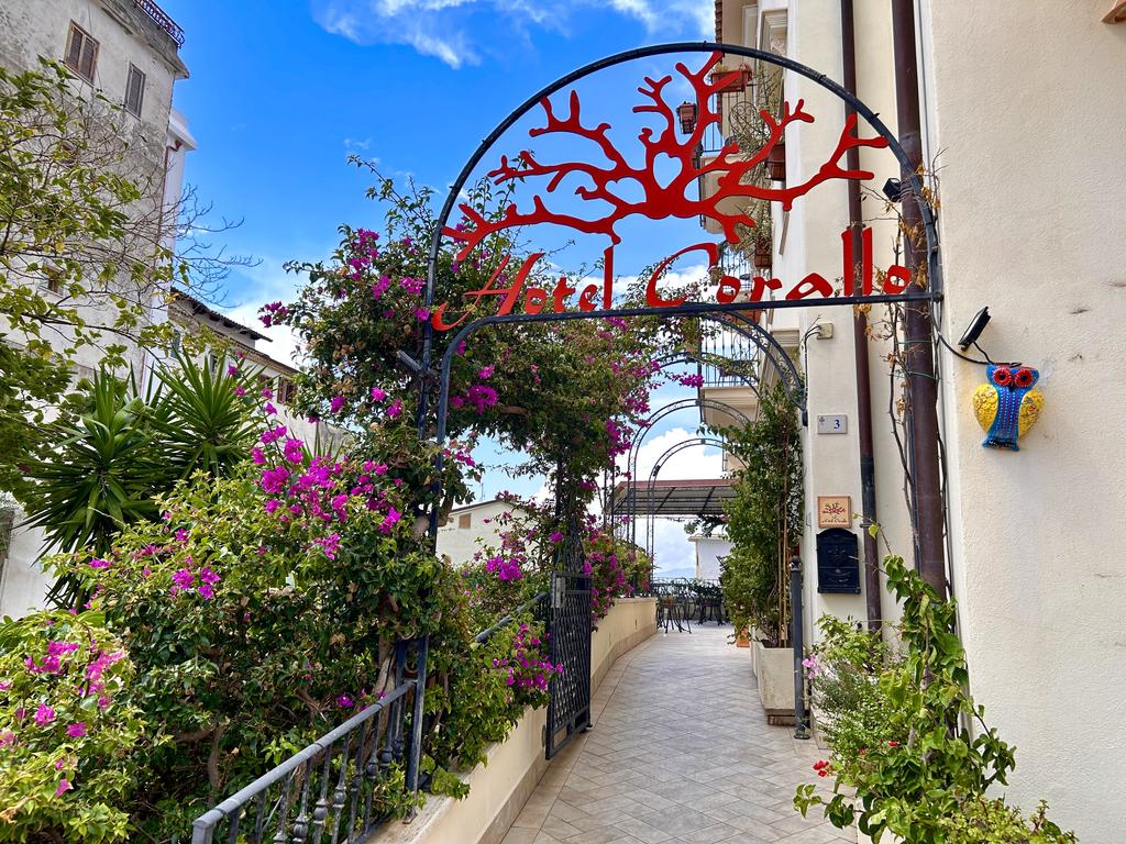 Жаркий сентябрь на побережье Тирренского моря. Жаркий сентябрь на побережье Тирренского моря.