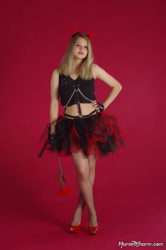 MarvelCharm_Lena-Halloween-2016-001