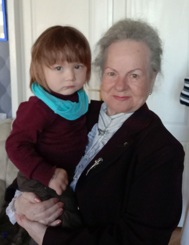 Богата внуками 2