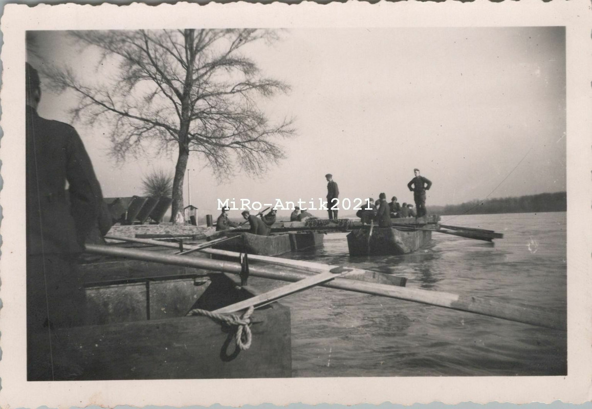 4 x Foto, Wk2, Kriegsbrücke über die Donau3