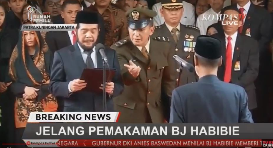 Upacara serah terima jenazah BJ Habibie