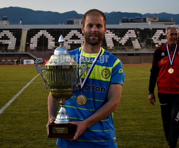 , &Tau;&epsilon;&lambda;&iota;&kappa;ό&sigmaf; &Kappa;&upsilon;&pi;έ&lambda;&lambda;&omicron;&upsilon; &Mu;&epsilon;&sigma;&sigma;&eta;&nu;ί&alpha;&sigmaf;: &Phi;&omega;&tau;&omicron;&rho;&epsilon;&pi;&omicron;&rho;&tau;ά&zeta; &alpha;&pi;&omicron; &tau;&eta;&nu; &Pi;&alpha;&rho;&alpha;&lambda;ί&alpha;