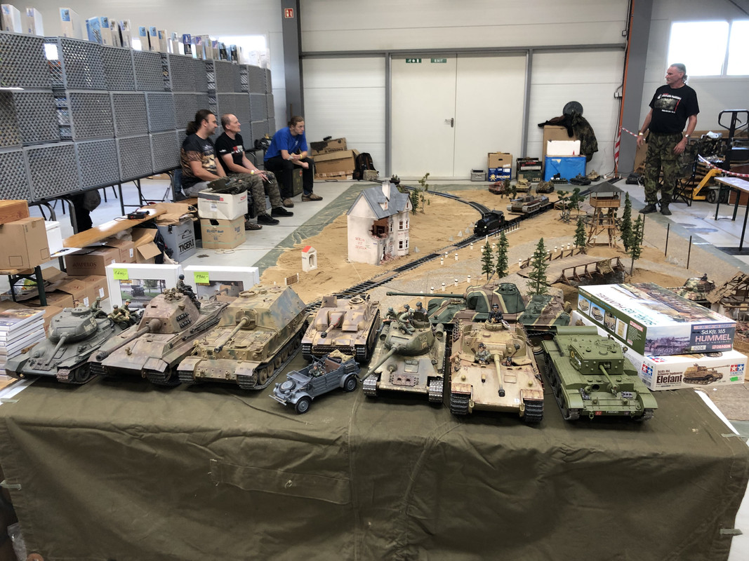 5504272B-EC02-4181-B77C-49676E8A5C55