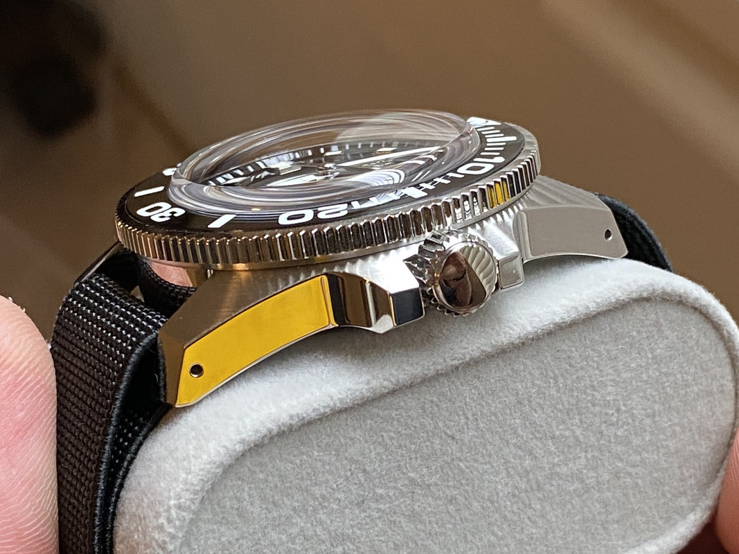 7F3A7CD9-6883-4DAB-BAF8-A4F7ECF77314