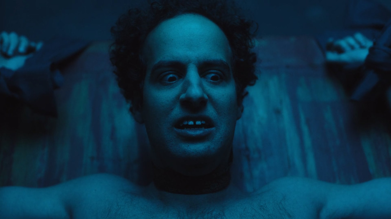 BONDiNG S01E01 Old Friends, New Names (1080p NF WEB-DL x265 10bi