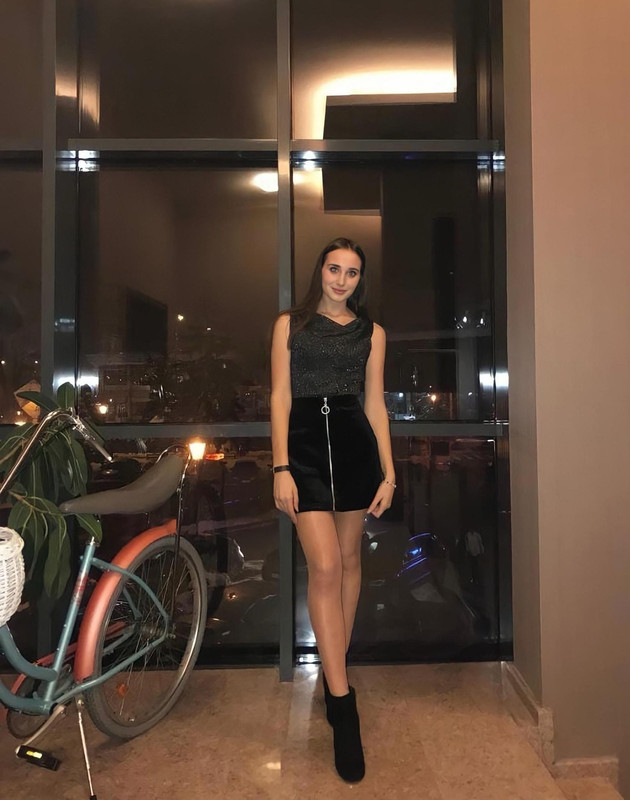 D6EFF8E1-02DF-4FC9-862D-41F26DC48A48