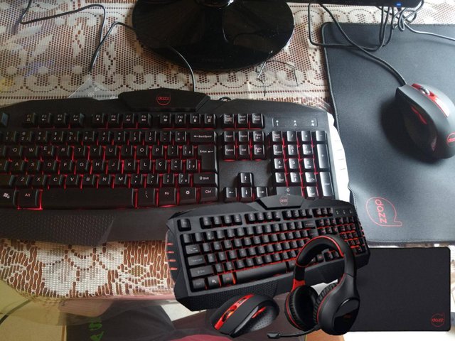 Kit Gamer Dazz Combo 4 em 1 Arsenal – Teclado + Mouse + Mousepad + Headset – 625237