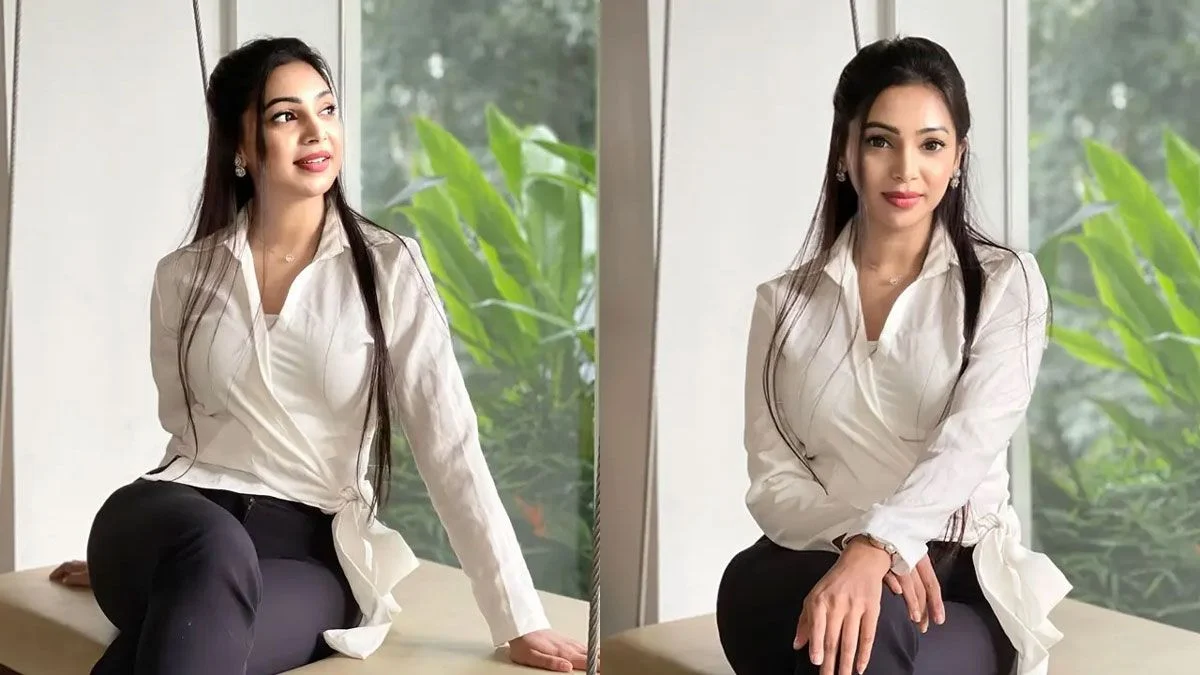 অভিনয় এখন ‘সেকেন্ড চয়েস’, করপোরেট পরিচালক পদে প্রভা!