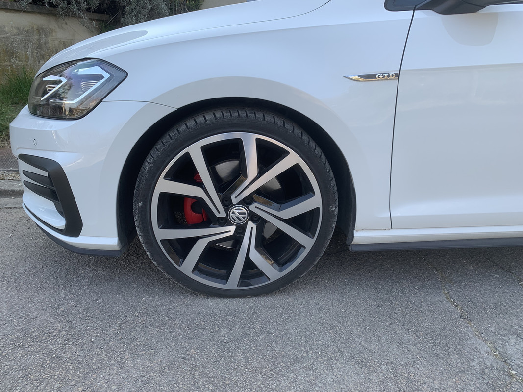 0A1F2F21-14DF-4AD8-9978-561EF9EEE737