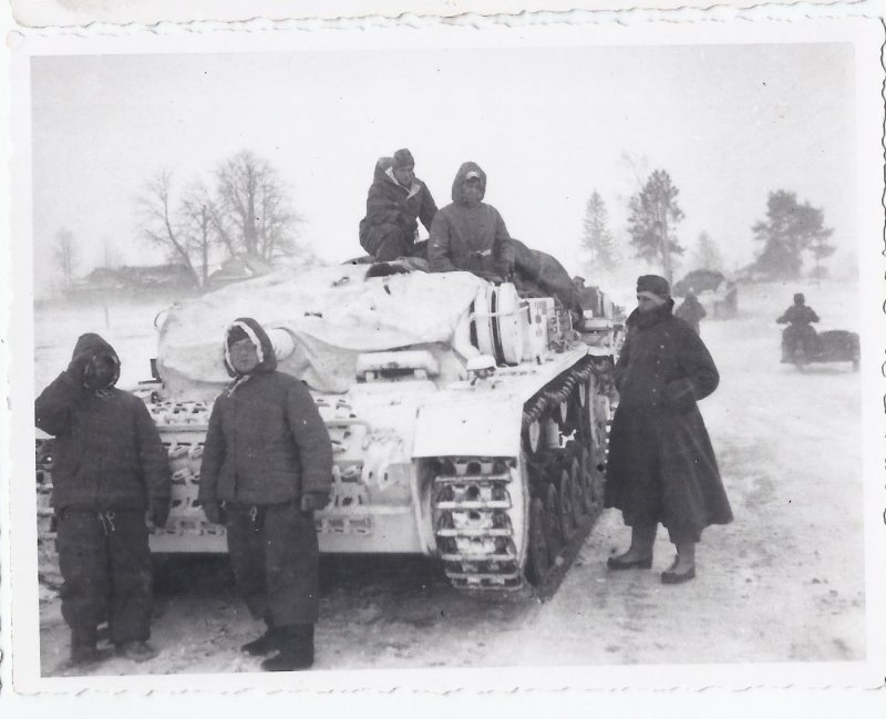 Panzer Sturmgeschütz Abteilung u zerstörte Russi