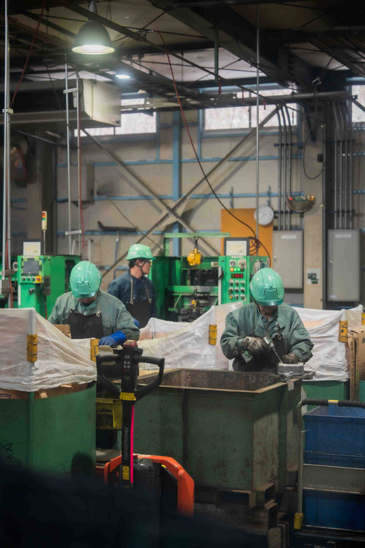 11-AIS-c-bm-x-Central-Group-laea-Japan-Airlines-phaph-chnak-ckr-rmb-nl-df-as-y-p-n