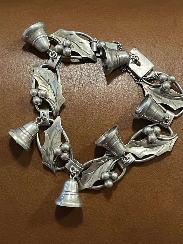 44B24B84-A534-4EDD-8739-39FB22B159B2