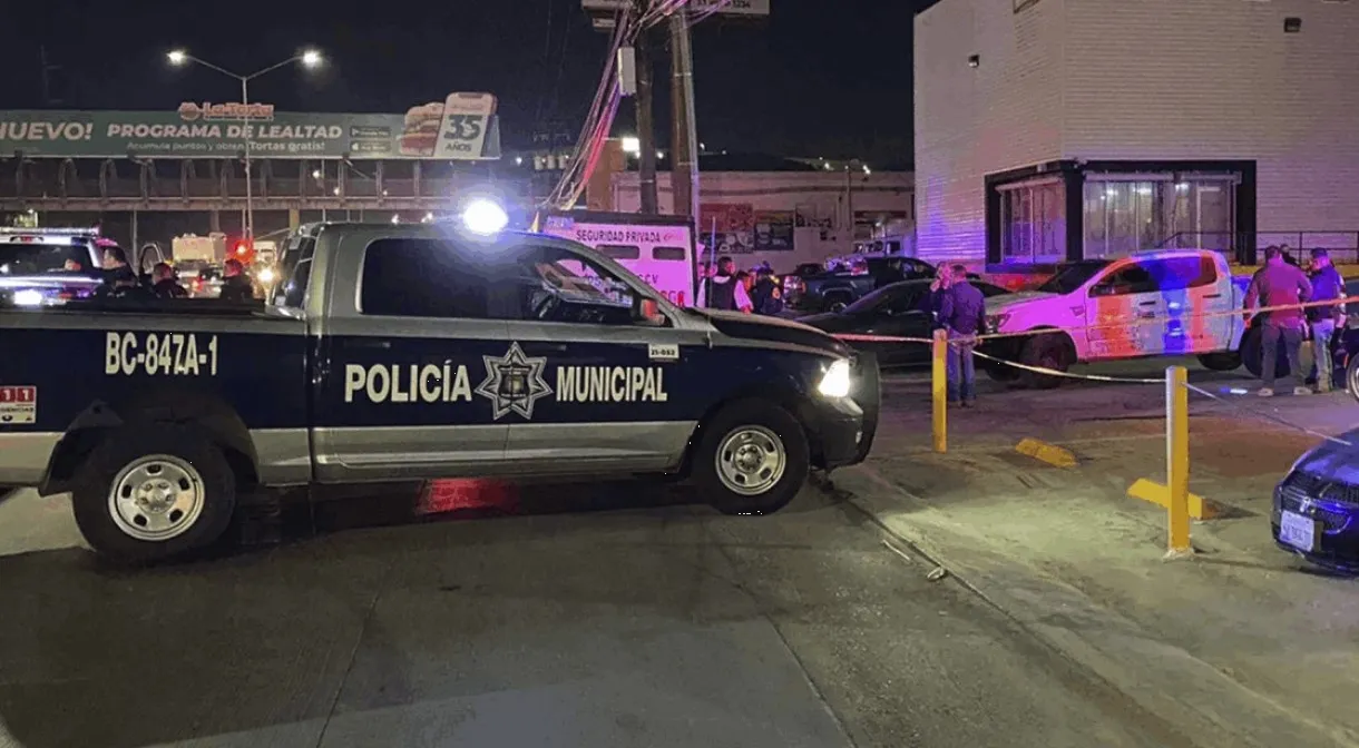 Asalto a camión de valores deja dos heridos y un custodio muerto en Tijuana