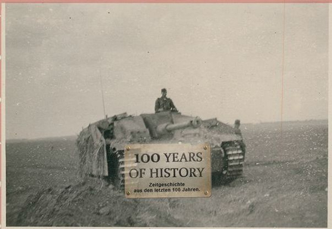 Orig. Foto Panzer Tank mit Seitenschürzen Soldat
