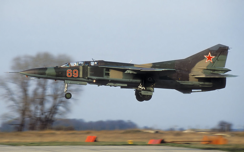 296 IAP Mig-23UB 69 Red_29030200 (2)