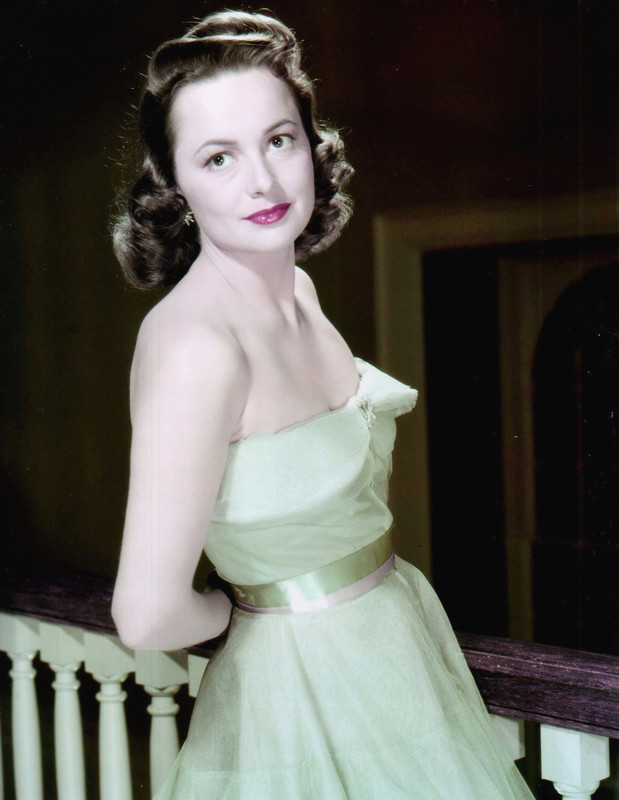 olivia_de_havilland_d17