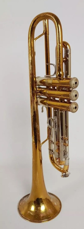 Bach 1973 Stradivarius 37 Trumpet sn 69098 (11)