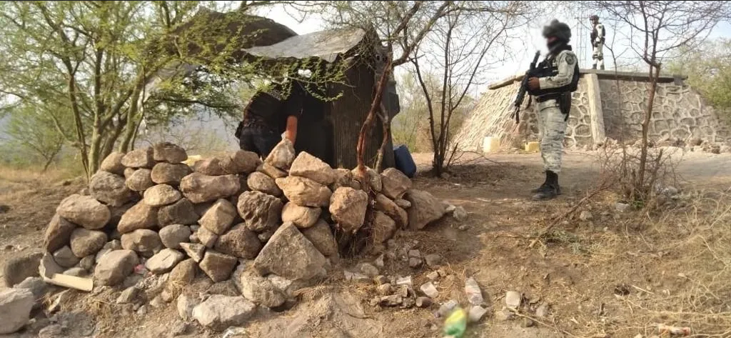 Golpe al Narco en Michoacán: Localizan campamento clandestino y detienen a dos