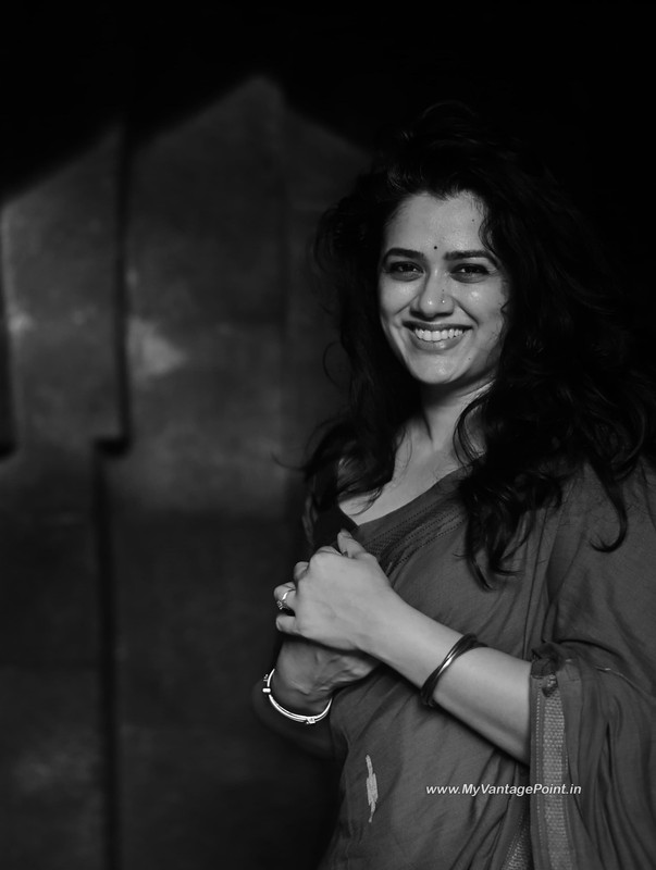 13-Girija-Oak-Godbole-in-Blue-Blouse-Saree-My-Vantage-Point