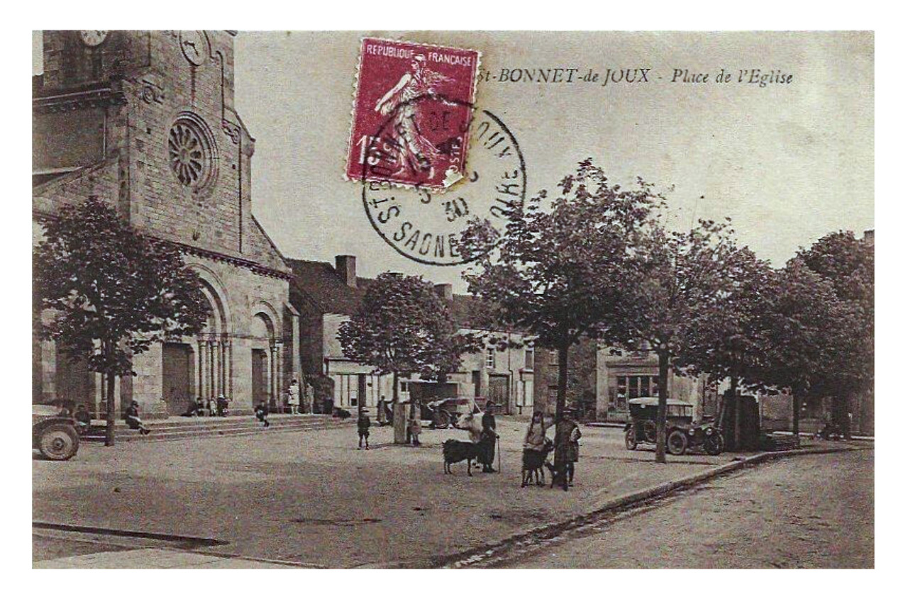 Saint Bonnet de Joux Saône et Loire Place de l Eglise