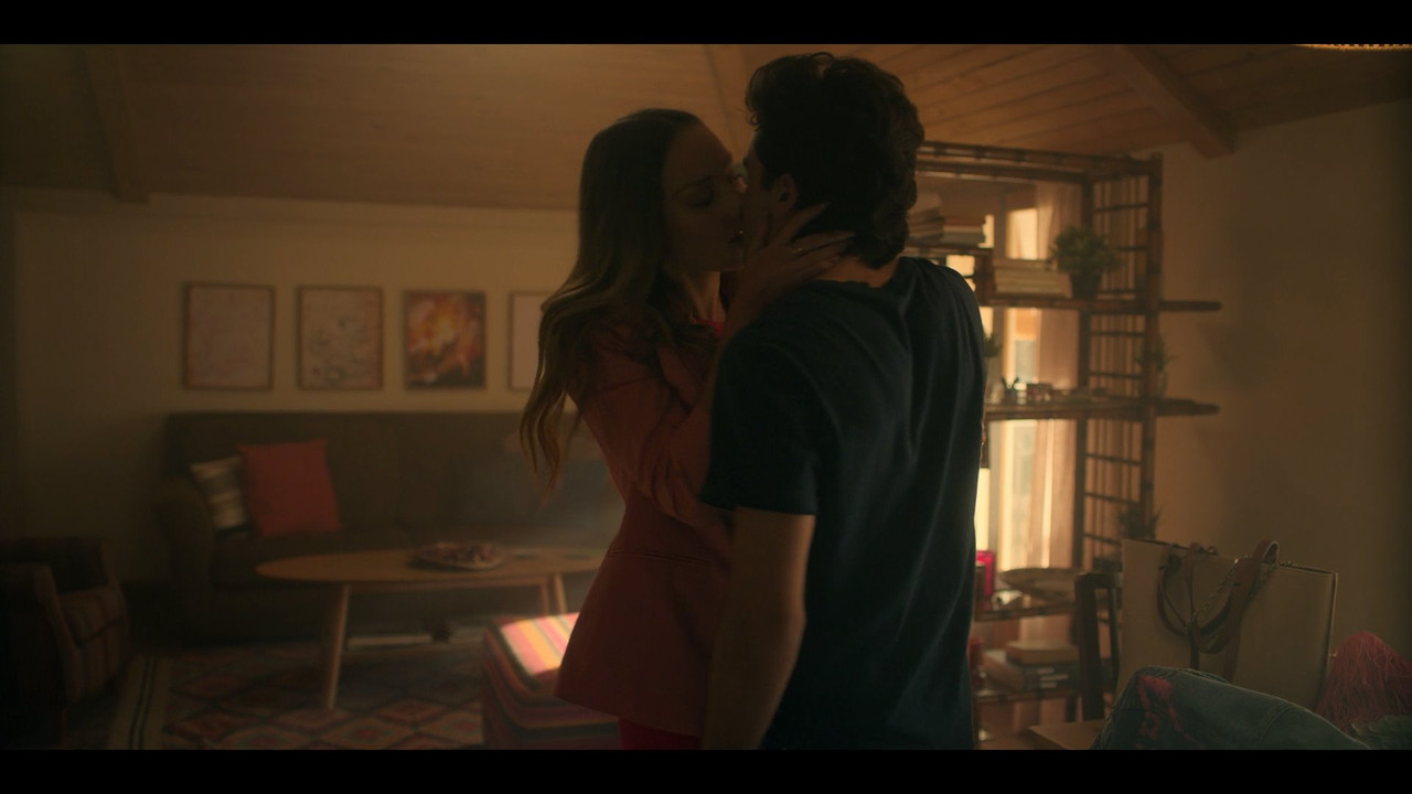 Elite.Short.Stories.Carla.Samuel.S01.1080p.NF.mkv_snapshot_00.39_[2021.08.31_13.20.57]