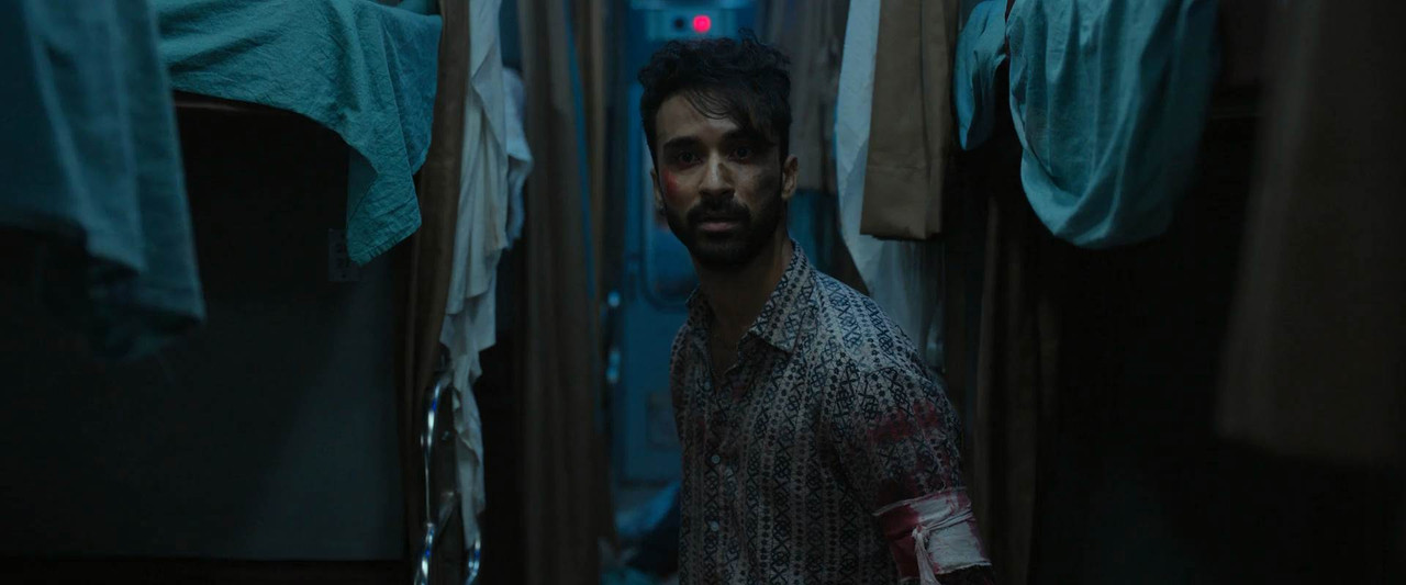 Kill 2024 WebRip [Hindi + Tamil + Telugu + Malayalam] 480p, 720p, 1080p ESub Screenshot