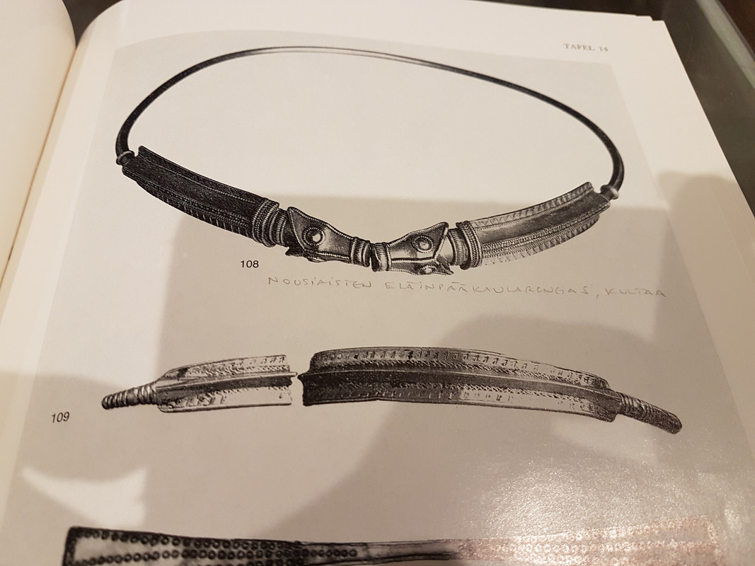 Rannerenkaan harjanne ja reunojen kuviointi