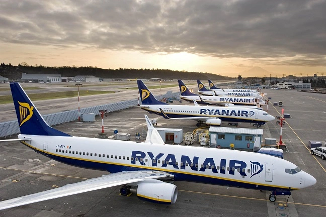 Ryanair pilots and aircraft at airport 2025