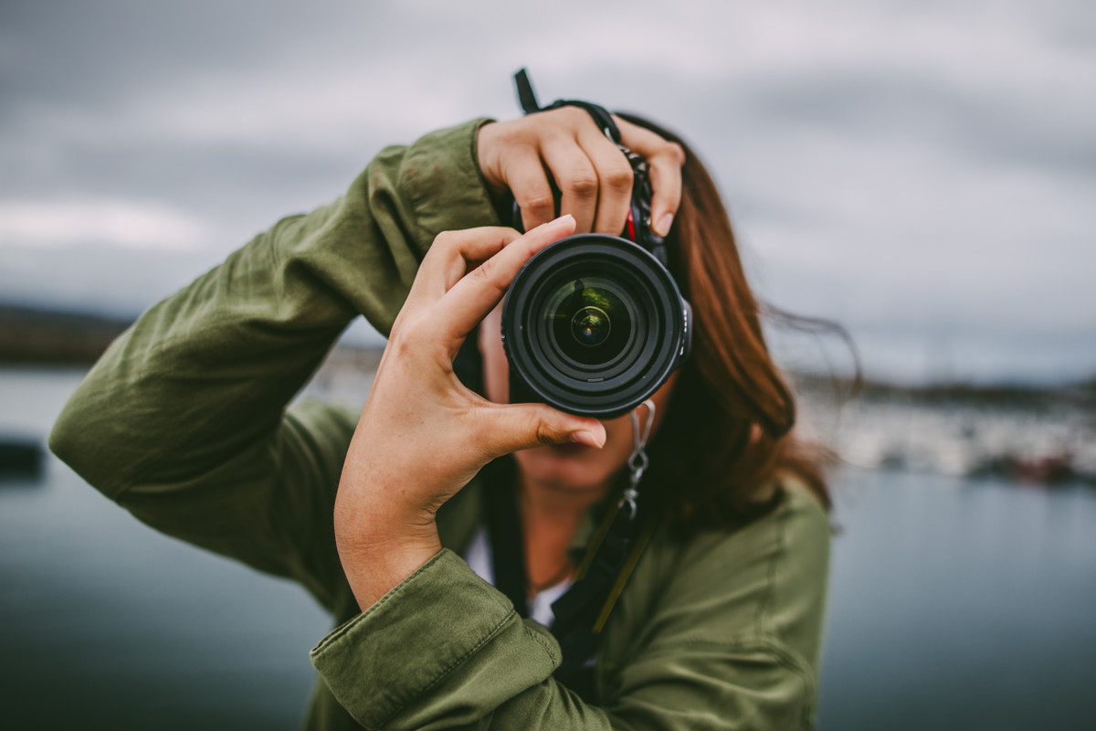 DSLR vs Smartphone Camera: 5 Reasons DSLR is Better