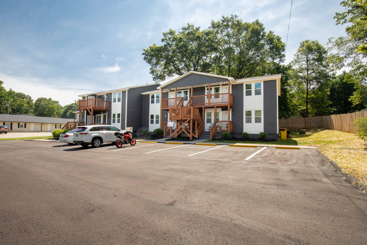 319 Osceola St | Gastonia 8 Unit