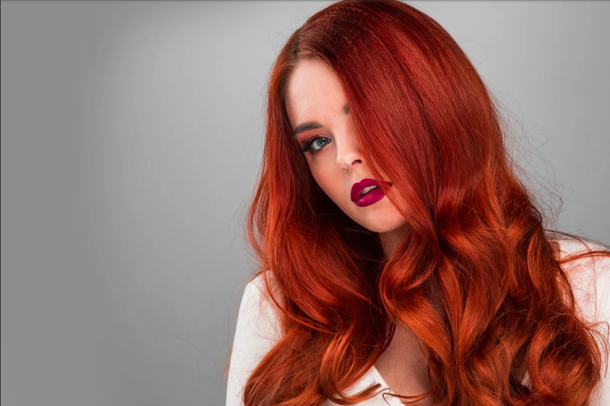 ¿Quieres teñir tu cabello de rojo? Haz un tinte con caléndula y jamaica