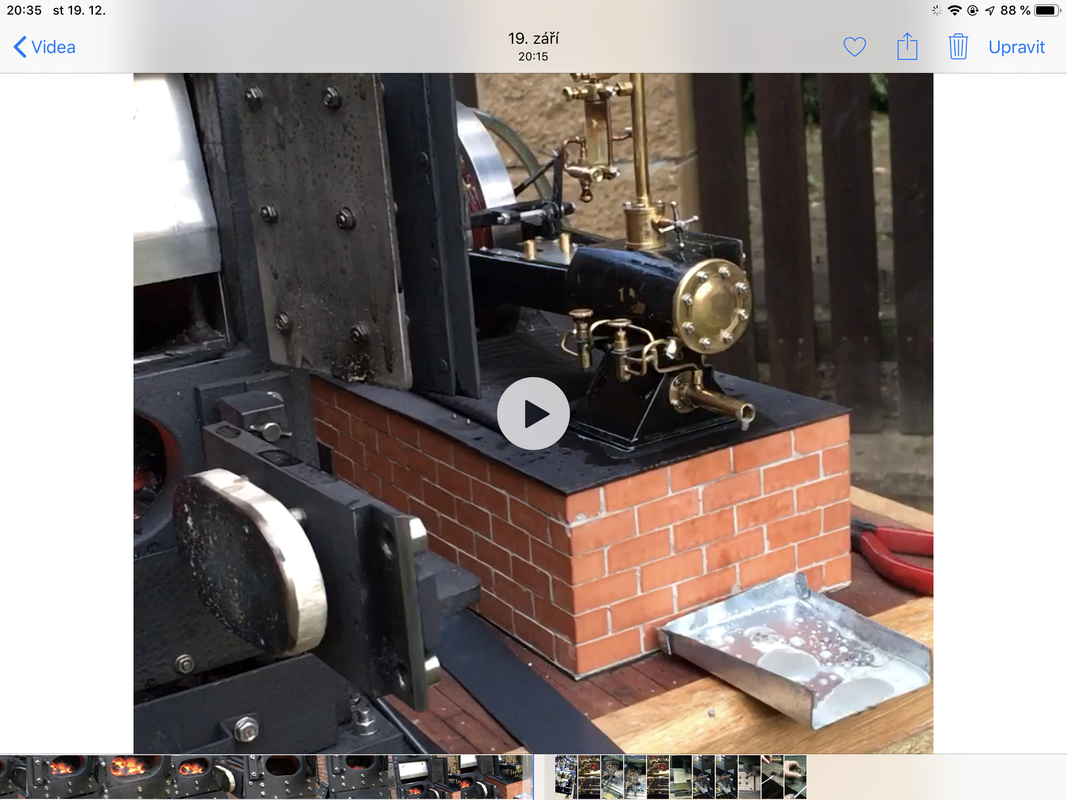 9EB98478-8CC1-42B8-BC38-48942D1DF0F7