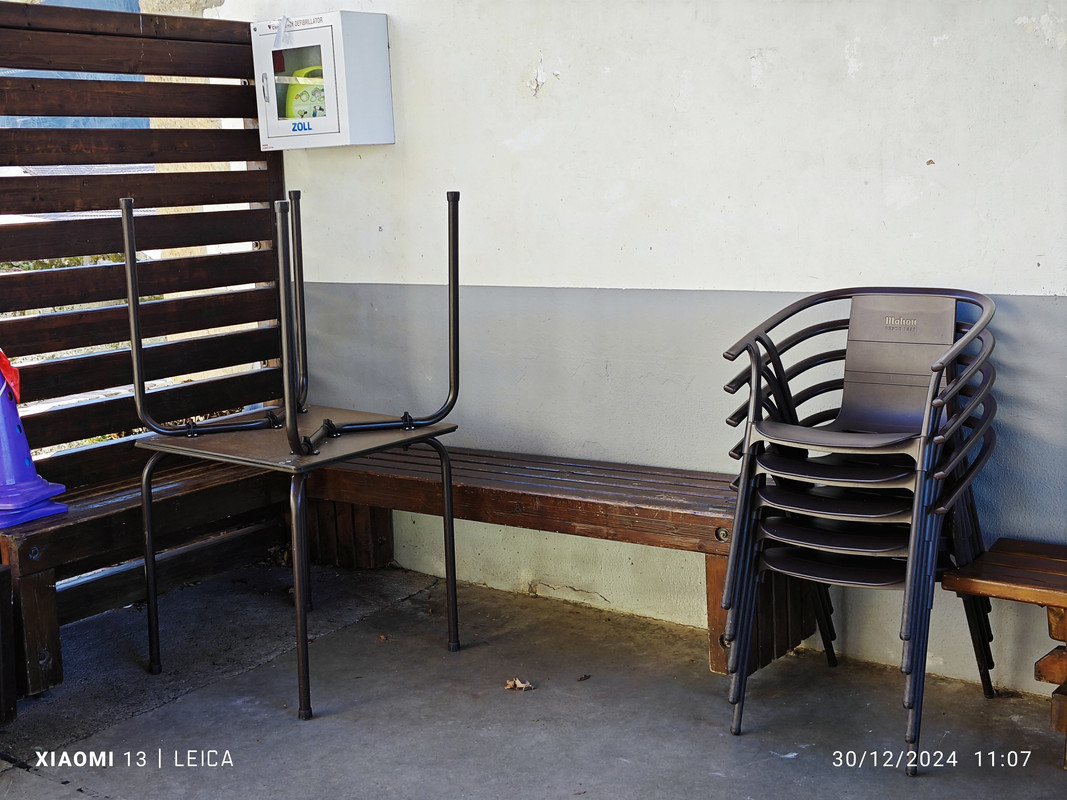 56-Peligro-Obstrucción-Desfibrilador-Almacenamiento ilegal-06