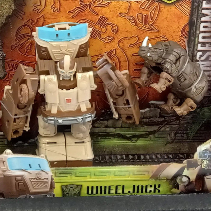 ROTB-Mainline-Beast-Weaponizer-Wheeljack-01