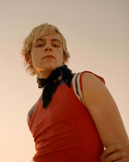 Ross-Lynch-superficial-guys-87