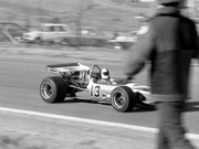 1971 South African F1 Championship 13-Bobby-Olthoff-in-the-Mc-Laren-M10-A-Ford