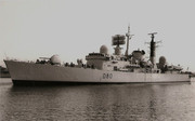 https://i.postimg.cc/WF5XWXv0/HMS-Sheffield-D80-10.jpg