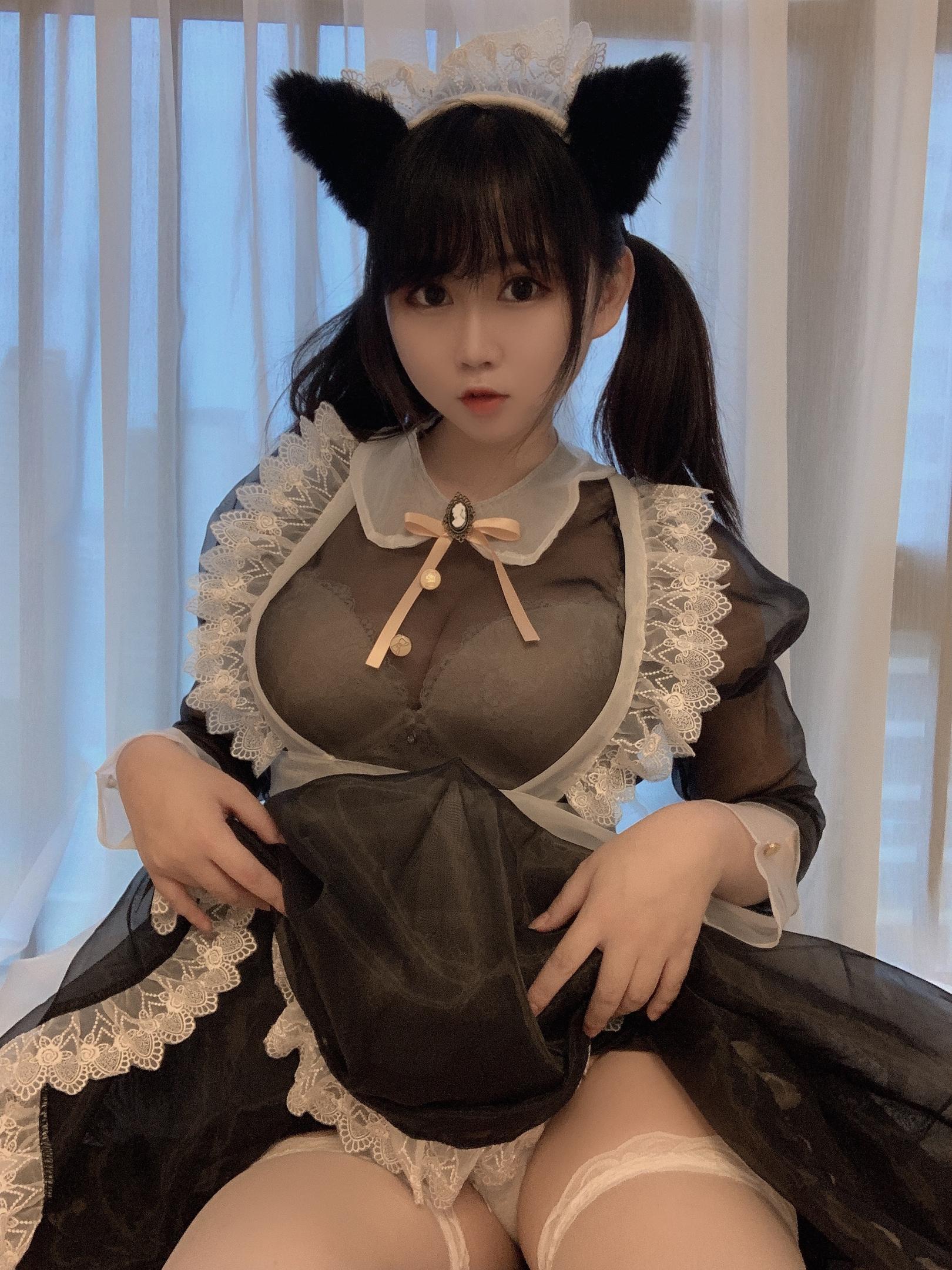 是依酱呀 NO.001 透明女仆 26