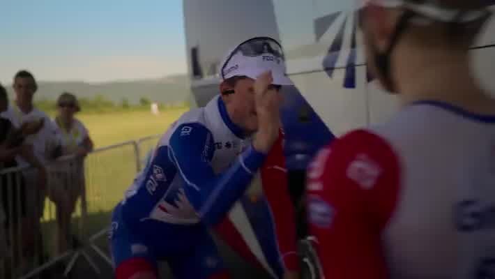 [Image: 9jrhd7nkw5m9.jpg]