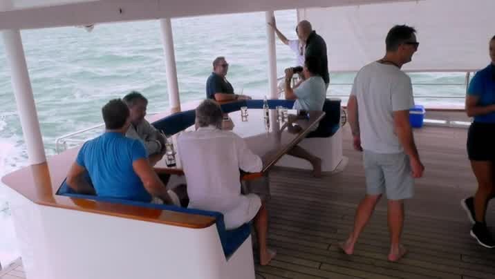 [Image: tqr2e5tj0d1c.jpg]