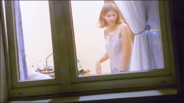 [Image: Voyeur47625103621.jpg]