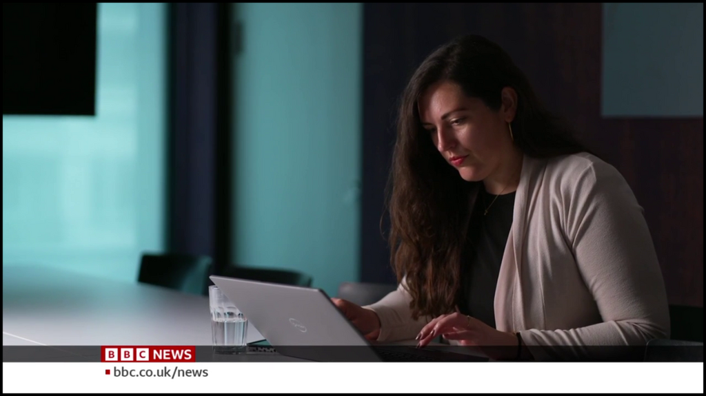 [Image: 6kdf7sfn5r4w.png]