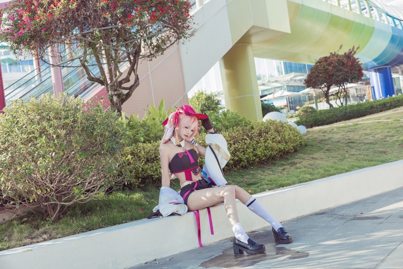 艾西Aiwest 原神烟绯花鸟与情Cosplay写真图集 烟绯角色高清图集 29P (176.4M)插图6