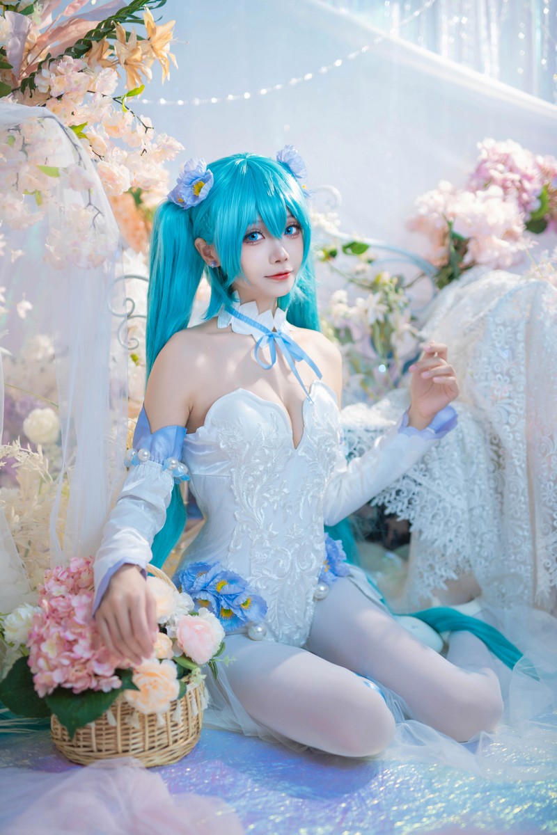 艾西Aiwest 初音未来粉蝶花Cosplay写真图集 Miku高清美图 44P (159.9M)插图7
